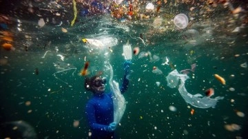 Okyanusları idare etmek düşüncesince ABD'nin plastik üretimini azaltması gerektiği bildirildi