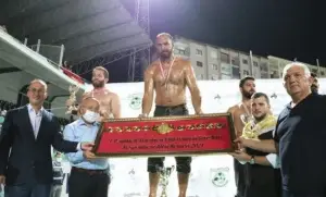Pamukkale Yağlı Güreşleri'nde altın kemer Ali Gürbüz'ün oldu