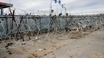 Polonya, muhacir krizi yaşanmış olan Belarus sınırına duvar örmeye başladı