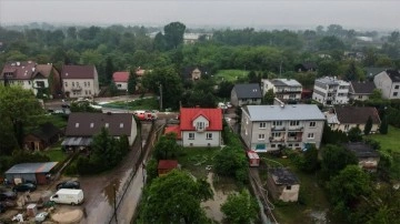 Polonya'da Eunice Fırtınası zımnında 500 binden aşkın bölük elektriksiz kaldı