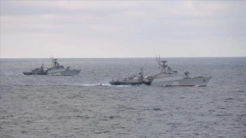 Rus harp gemileri Karadeniz’de manevra yapacak