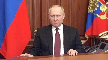 Rusya Devlet Başkanı Putin Donbas'a özel askeri operasyon sonucu aldı
