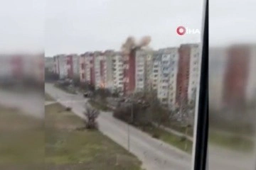 Rusya Herson'da apartmanı vurdu