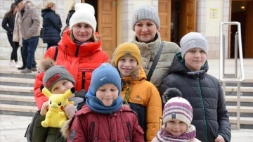 Savaştan kaçan Ukraynalı avrat ve çocuklar, Bosna Hersek’e ulaştı