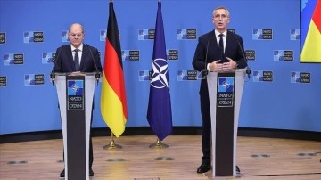 Scholz, NATO'nun Rusya-Ukrayna savaşına askeri yerine engelleme etmeyeceğini söyledi