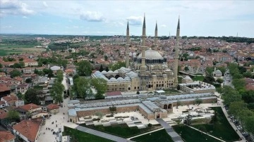 Selimiye Meydanı çağcıl müşterek görünüme kavuştu