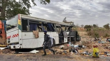 Senegal'de dü otobüsün çarpışması kararı 38 isim öldü