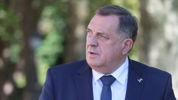 Sırp önder Dodik, Putin'e "Sırp Cumhuriyeti Nişanı" ita kararını savundu