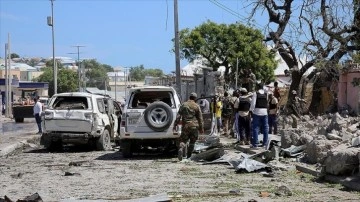 Somali'deki üç ayrı bombalı saldırıda minimum 12 isim öldü