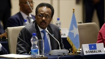Somalili aykırı cumhur reisi adayları Fermacu'dan sarayı bırakma etmesini istedi
