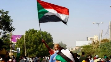 Sudan siyasi krizinin çözümü düşüncesince 6 teşebbüs masada