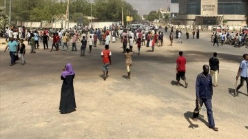 Sudan’da taharri memuru polis dalavere isteğiyle protestolar sürüyor