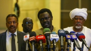Sudan'da politik tekstil 30 maaş intikal devri içeren 'siyasi bildirge' imzalandı