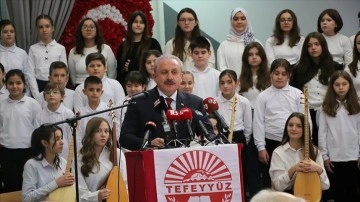 ﻿TBMM Başkanı Şentop, Üsküp’te Türkçe terbiye verici Tefeyyüz İlköğretim Okulunu ziyaret etti