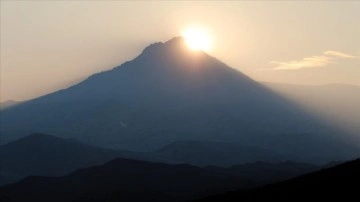 Tekelti Dağı'nda sis ve gurup manzarası nazarıitibar gördü