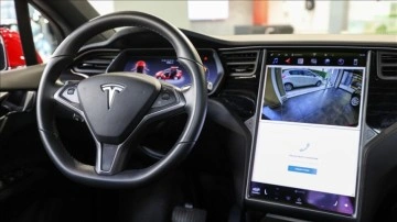 Tesla, 363 bine DOĞRU aracını yazılım güncellemesi düşüncesince arka çağırdı