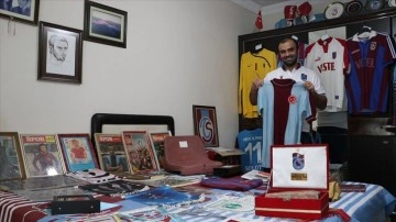 Trabzonspor taraftarı genç, takımına ilgili yüzlerce nostaljik eşya biriktirdi