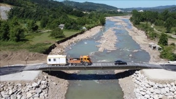 TSK'nın Bartın'daki selde yıkılan köprünün hesabına kurduğu köprü açıktan görüntülendi