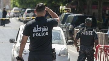 Tunus'ta bıçak ve baltayla İçişleri Bakanlığı binasına girmeye etkin isim nötr bir duruma getiri