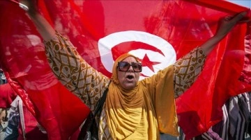 Tunus’ta dünkü Anayasa düşüncesince düzenlenecek referandum protesto edildi