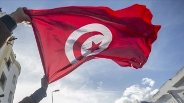 Tunus'un en iri sendikası 'Cumhurbaşkanı'nın Anayasa'yı değiştirmesini' r
