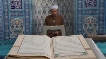 Türk hafız Muhammed Enes Berber, Sırbistan'da gönülleri camiye bağladı