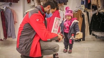 Türk Kızılay, İdlib'de harp mağduru ailelerin yaralarını sarıyor