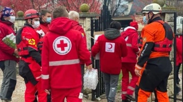 Türk Kızılaydan Bosna Hersek'te sel bölgelerindeki ekiplere besin ve su yardımı