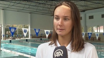 Türk yüzme evveliyatına sabık Viktoria Zeynep, dünkü hedeflere kulaç atıyor