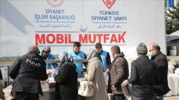 Türkiye Diyanet Vakfı deprem sahasına 1183 tır iane materyali gönderdi