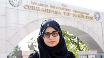 Türkiye'de tababet eğitimi görecek Afgan kız öğrencinin imgesel gelecekte ülkesine fariza etmek