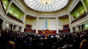 Ukrayna Parlamentosundan arsıulusal topluma 'Rusya'nın askeri şantajını engelleme'