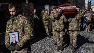 Ukrayna'da değme sabah, Rus saldırısında yaşamını kaybedenler anılacak