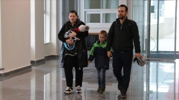 Ukrayna'daki savaştan kurtarılan birisi çocuk 32 ad şimdi Türkiye'ye geldi