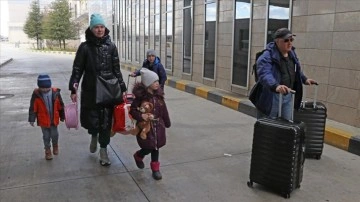 Ukraynalı aileler emniyetli buldukları düşüncesince Türkiye'ye geliyor