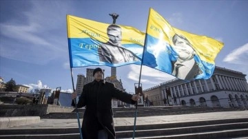 Ukraynalı Babich, atılım tehdidine karşın Kiev meydanında kez tutuyor