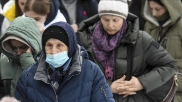 Ukrayna'nın Donbas sahasından Rusya'ya tahliye edilenlerin sayısı 100 bine yaklaştı