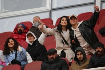 ‘Yiğido Kızlar’dan Sivasspor’a destek