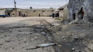 YPG/PKK'lı teröristlerin Suriye'nin Bab ilçesine roketli saldırısında 9 çıplak öldü