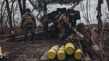 Zelenskiy: Rusya Noel'i Donbas'ta askerlerimizin ilerlemesini bloke etmek düşüncesince görmek ist